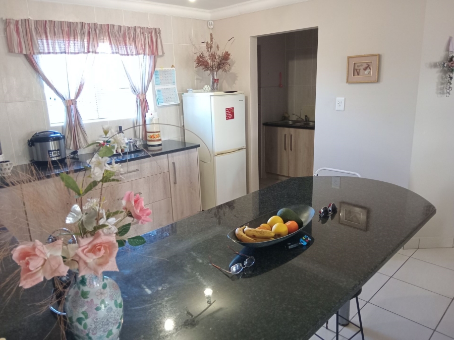 3 Bedroom Property for Sale in Heiderand Western Cape